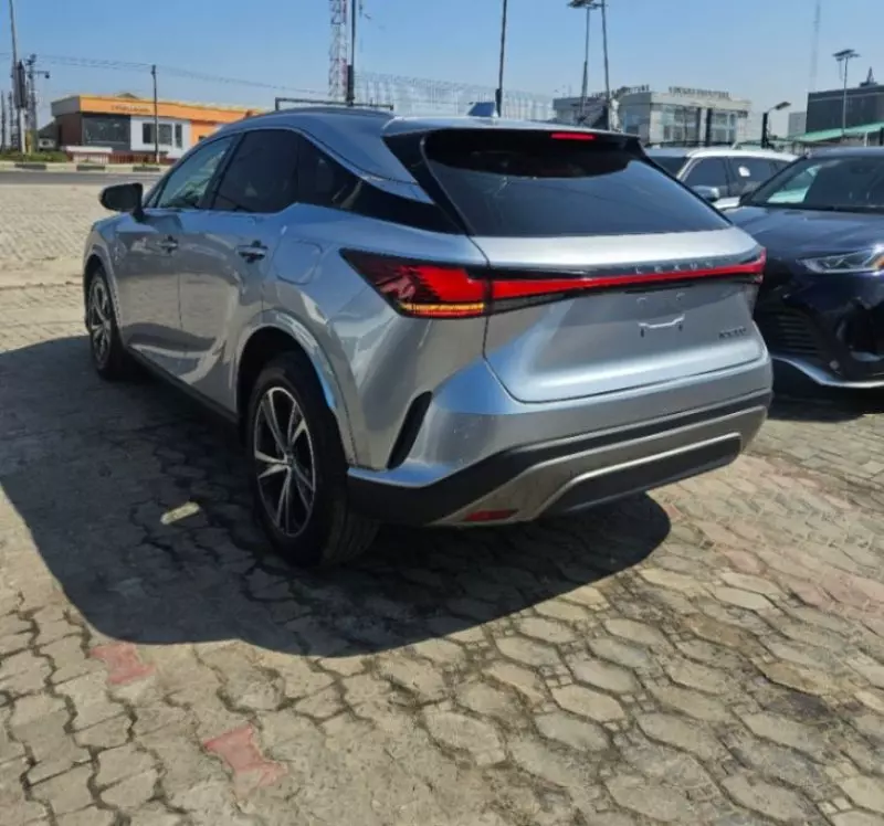 Lexus RX   - 2023