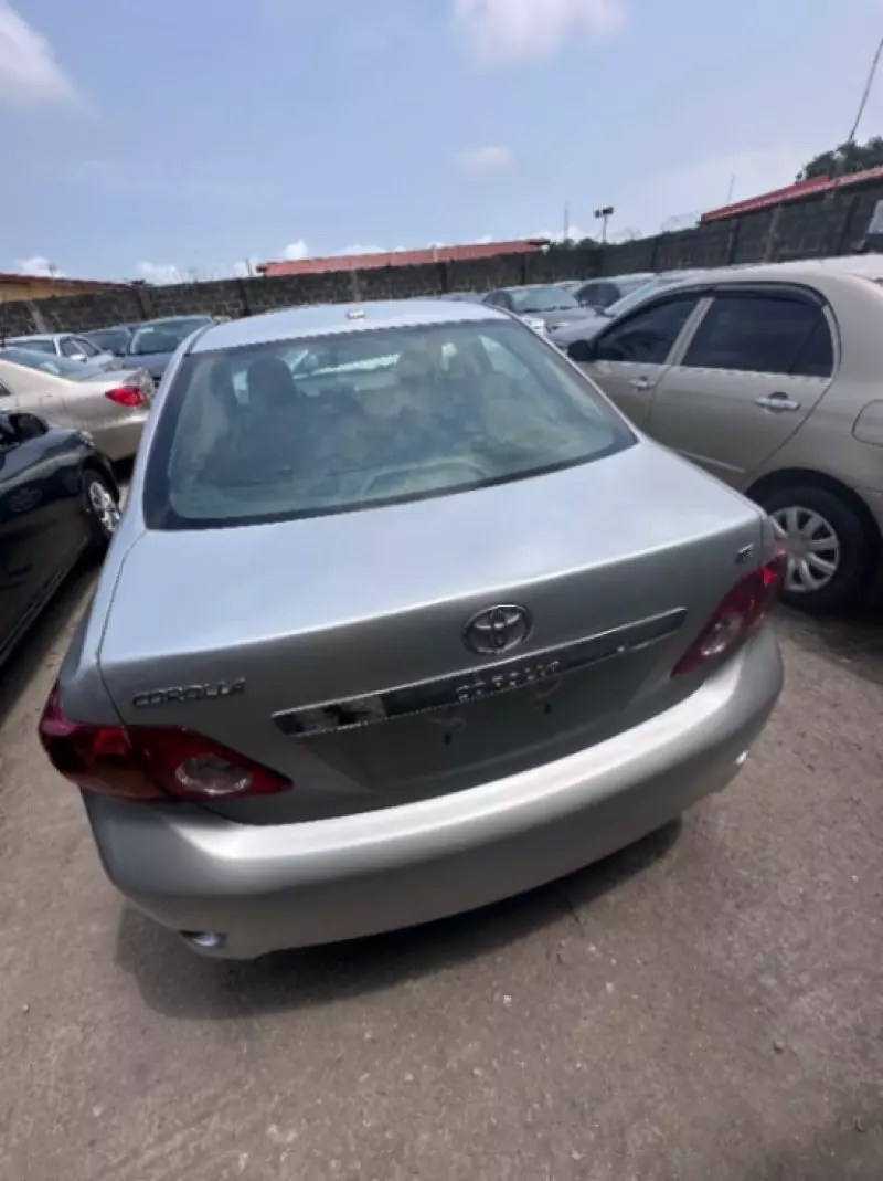 Toyota Corolla   - 2013