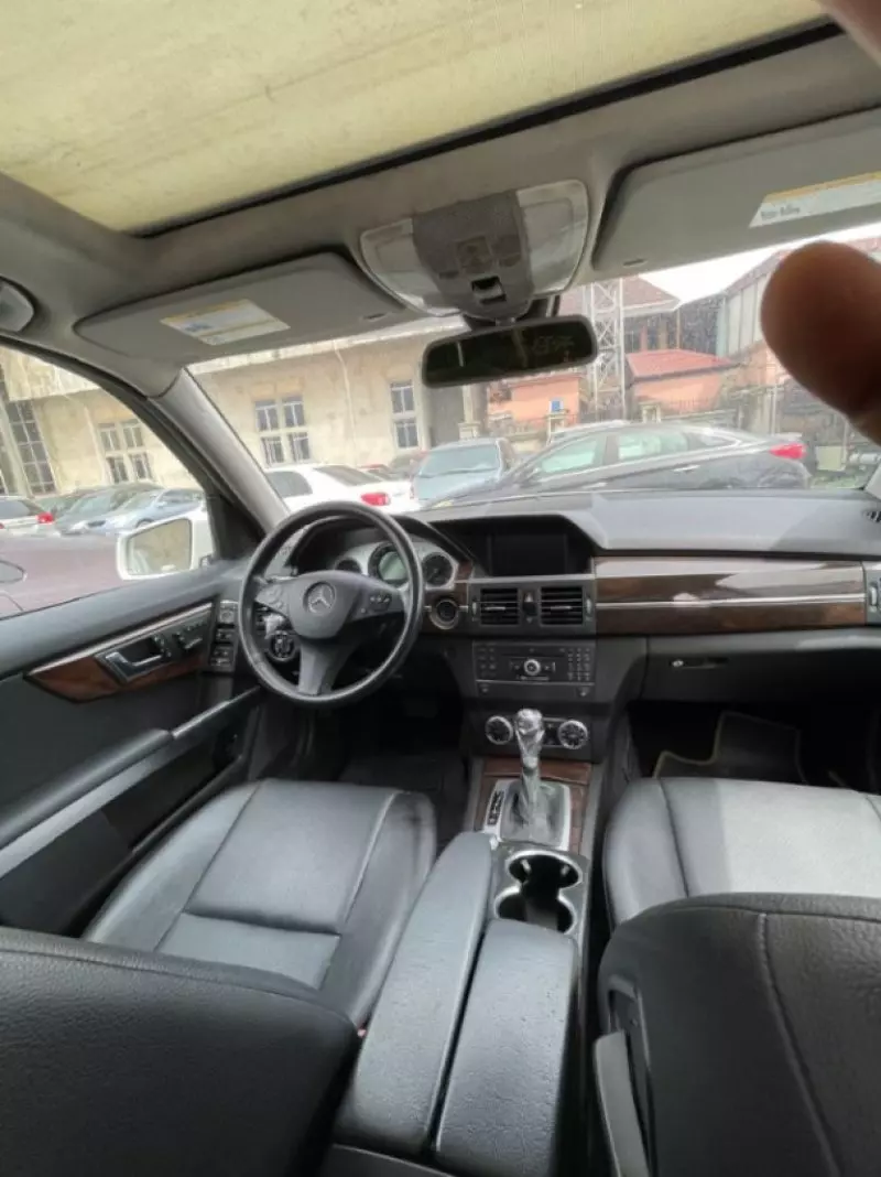 Mercedes-Benz Glk-class   - 2010