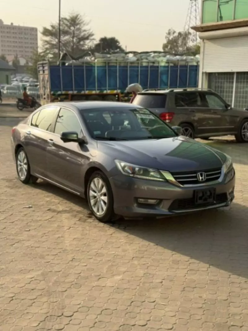 Honda Accord   - 2013