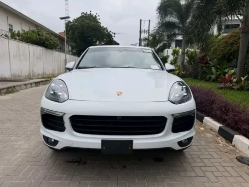 PORSCHE Cayenne   - 2016