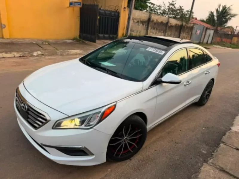 Hyundai Sonata   - 2015