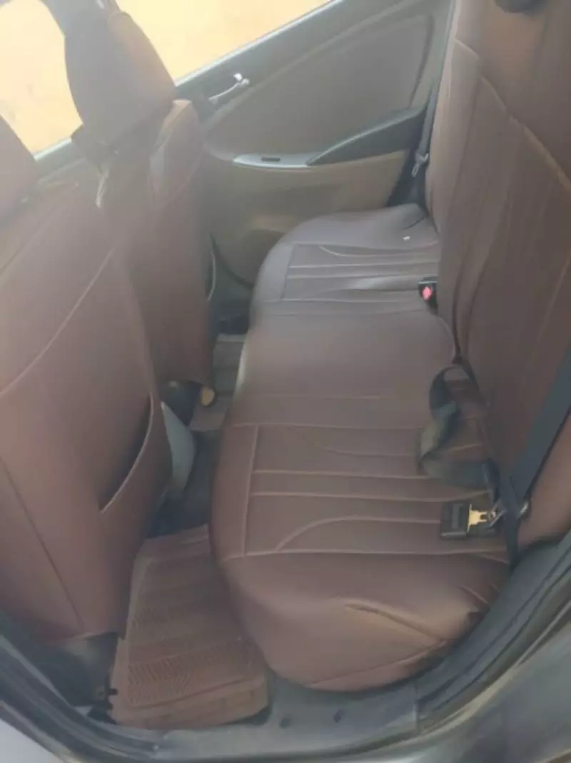 Hyundai Accent   - 2012