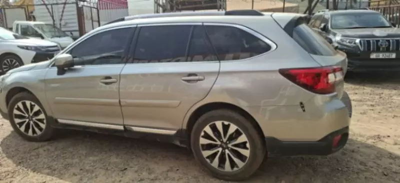 Subaru Outback   - 2017