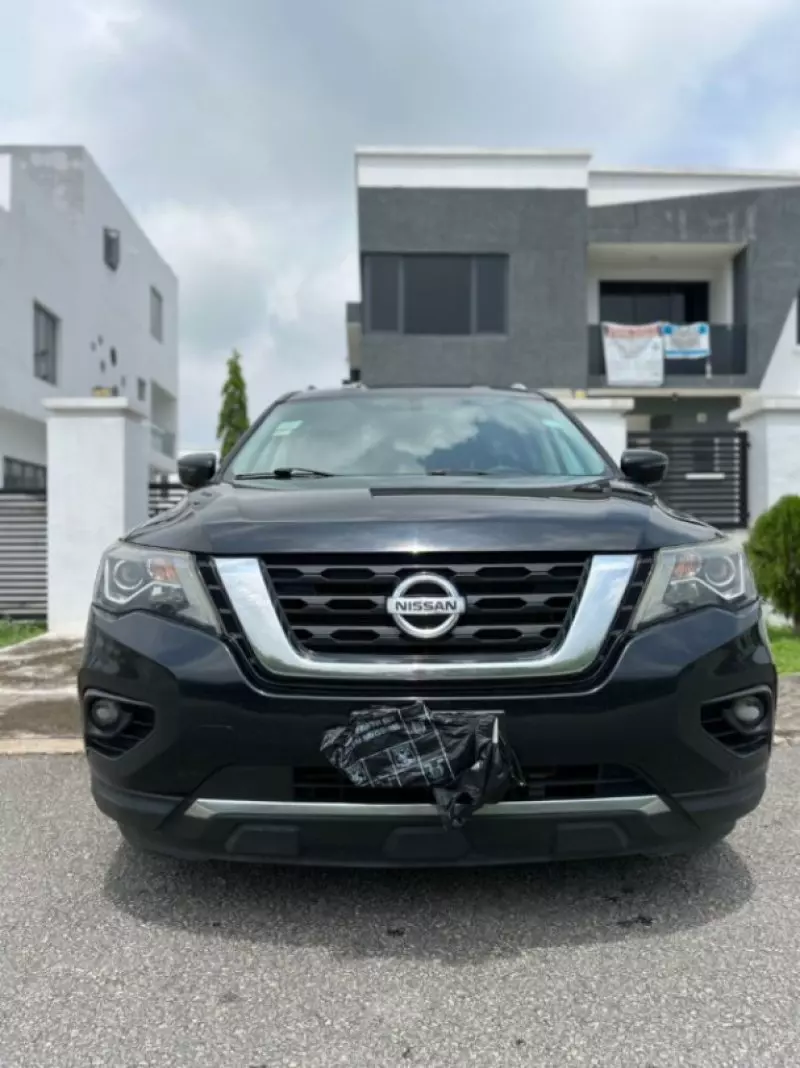 Nissan Pathfinder - 2017