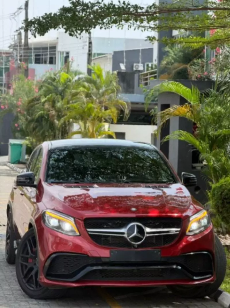 Mercedes-Benz GLE 63 AMG - 2016