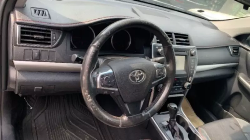Toyota Camry   - 2016