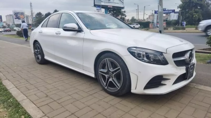 Mercedes-Benz C200   - 2019