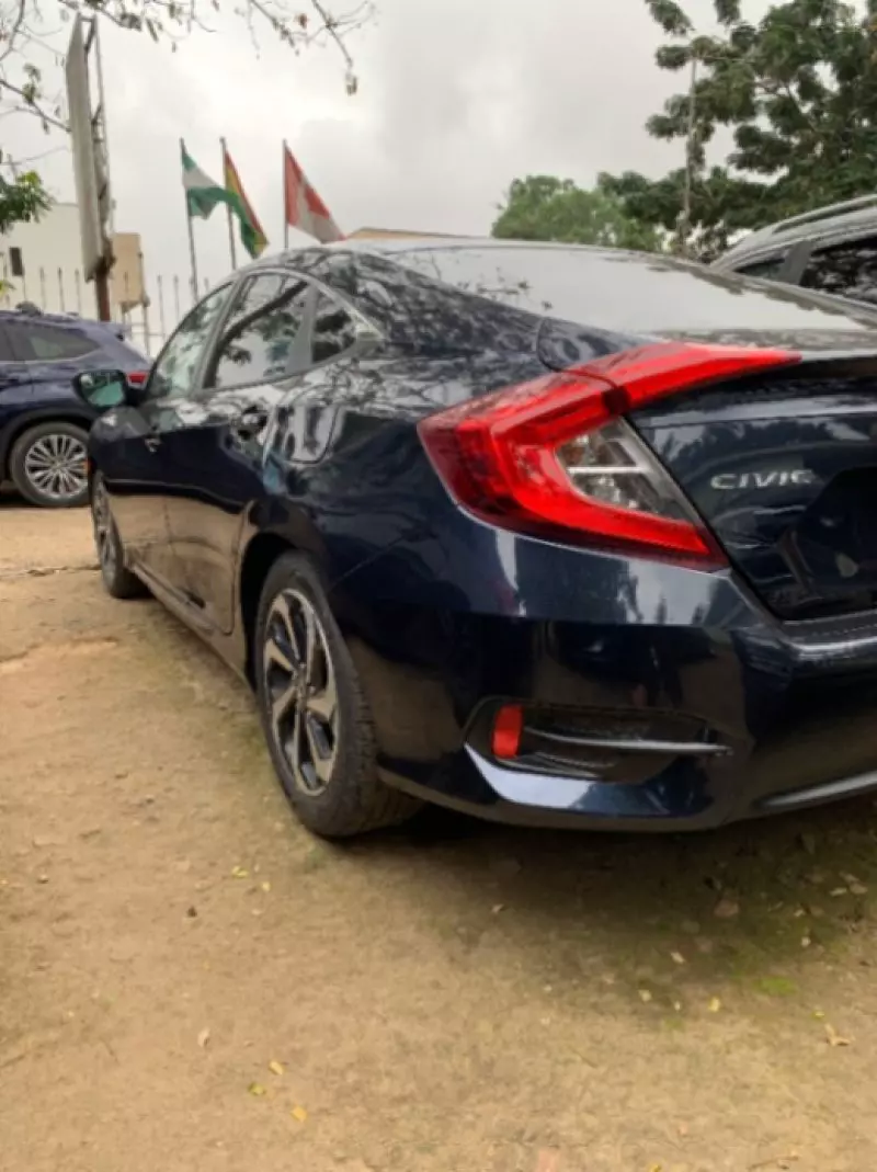 Honda Civic   - 2017