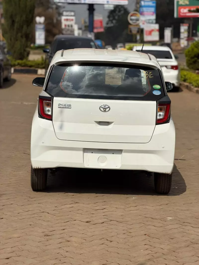 Daihatsu Mira    - 2019