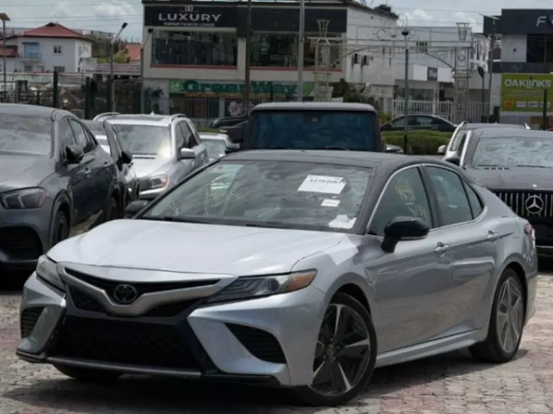 TOYOTA Camry   - 2019