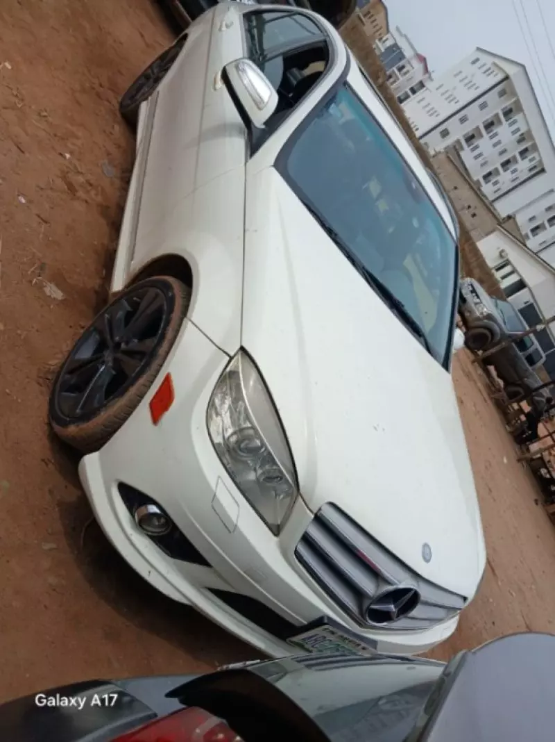 Mercedes-Benz C-Class   - 2009