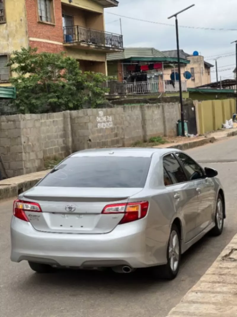 Toyota Camry   - 2012