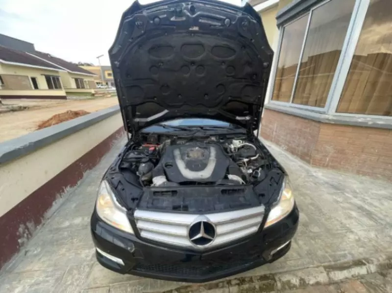 Mercedes-Benz C-Class   - 2010