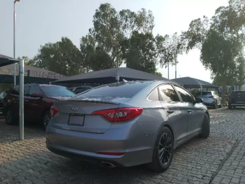 Hyundai Sonata   - 2015