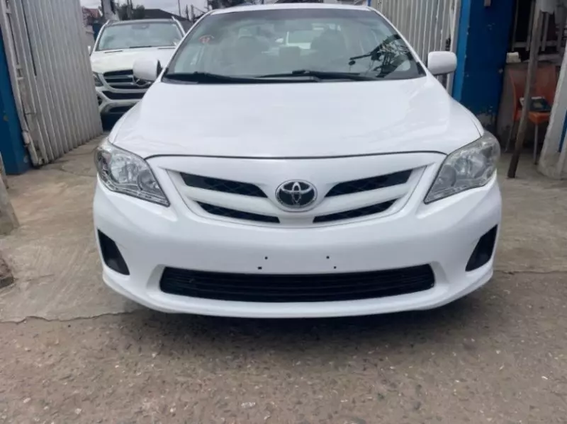 Toyota Corolla   - 2012