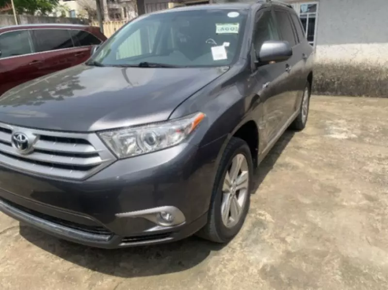 TOYOTA Highlander   - 2013