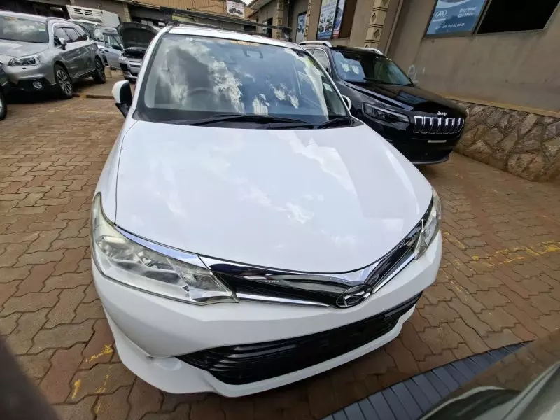 Toyota Fielder hybrid    - 2017