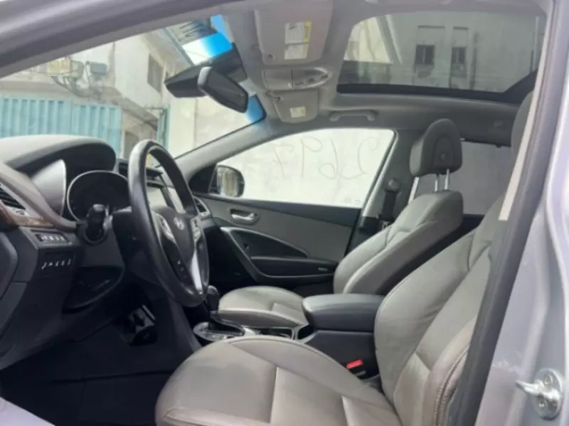 Hyundai Santa Fe   - 2017