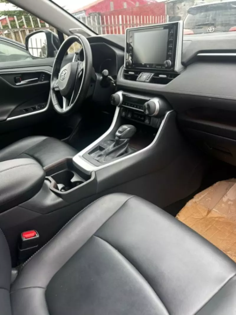 TOYOTA RAV4   - 2019