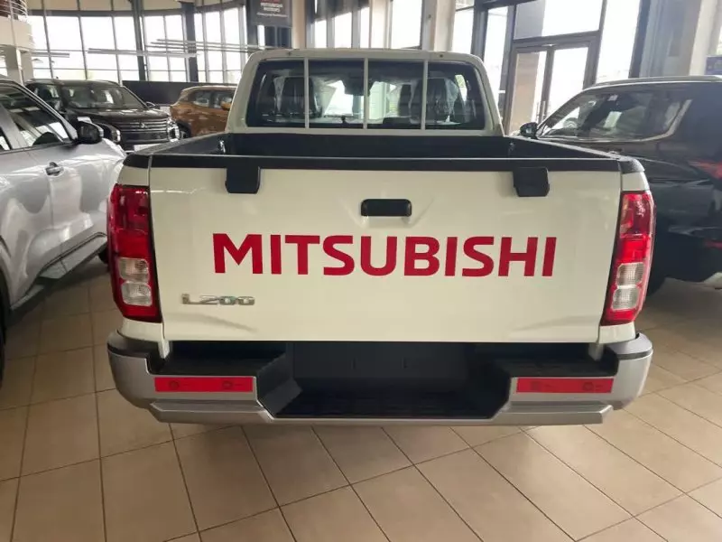 Mitsubishi L200   - 2025