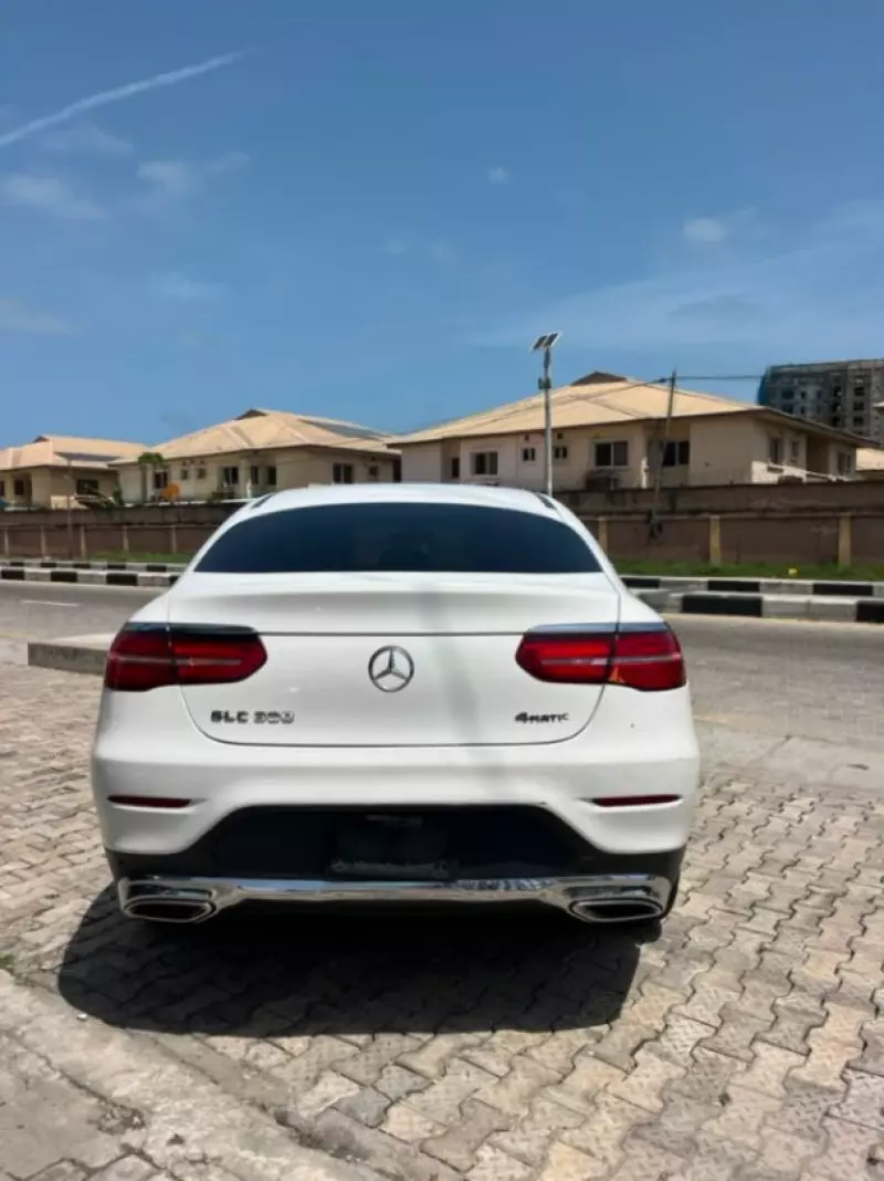 Mercedes-Benz GLC 300   - 2018