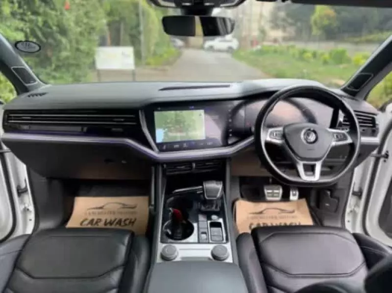 Volkswagen Touareg   - 2019