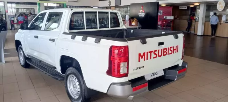 Mitsubishi L200   - 2025