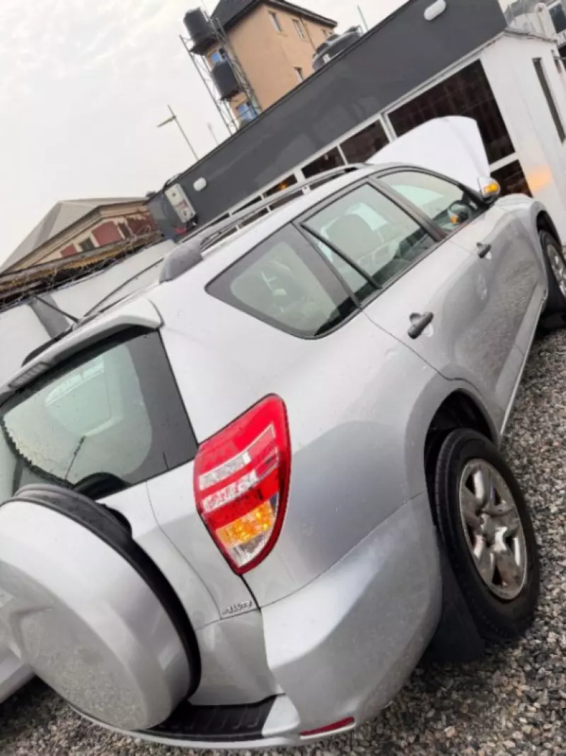 TOYOTA RAV 4   - 2011