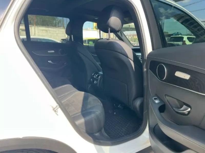 Mercedes-Benz GLC 300   - 2020