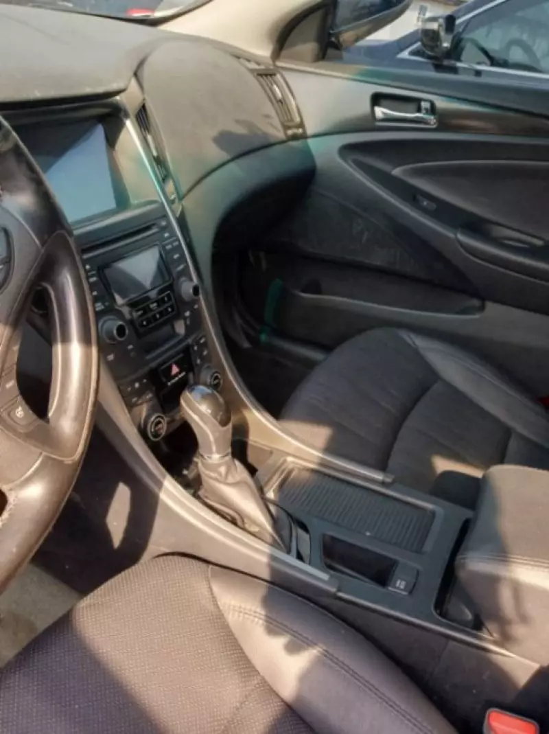 Hyundai Sonata   - 2014