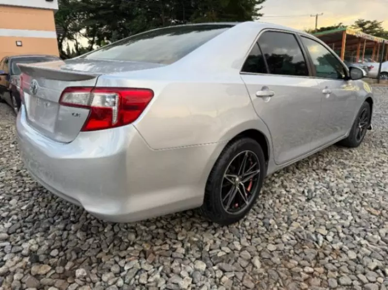 Toyota Camry   - 2014