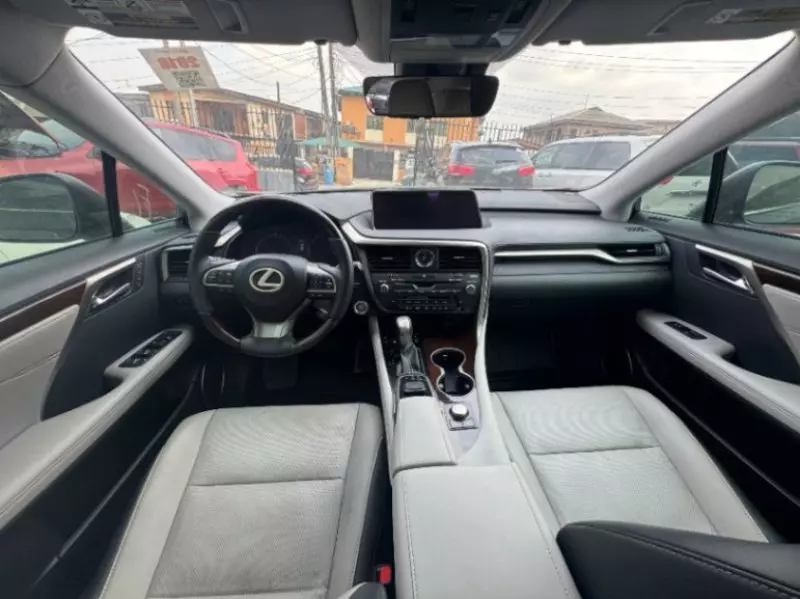 Lexus RX   - 2018