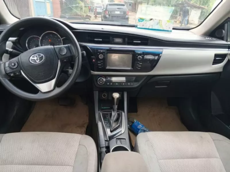 TOYOTA Corolla - 2015