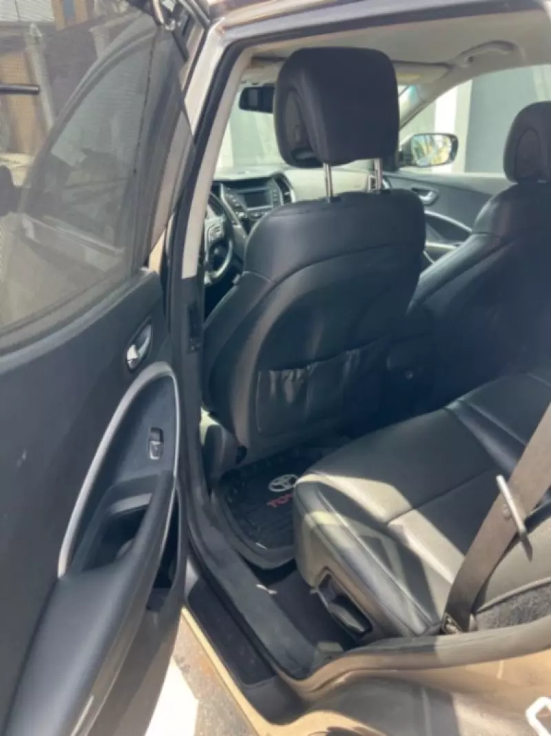 Hyundai Santa Fe   - 2014