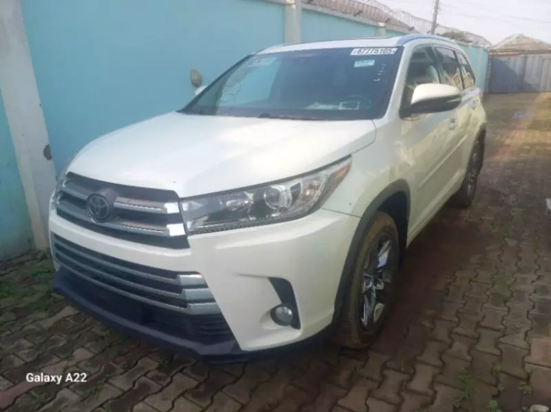 Toyota Highlander   - 2018