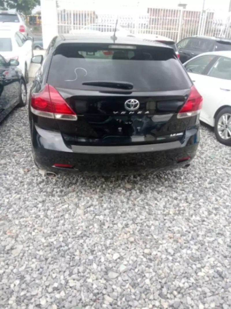 Toyota Venza   - 2014