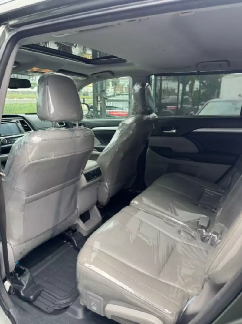 TOYOTA Highlander   - 2017