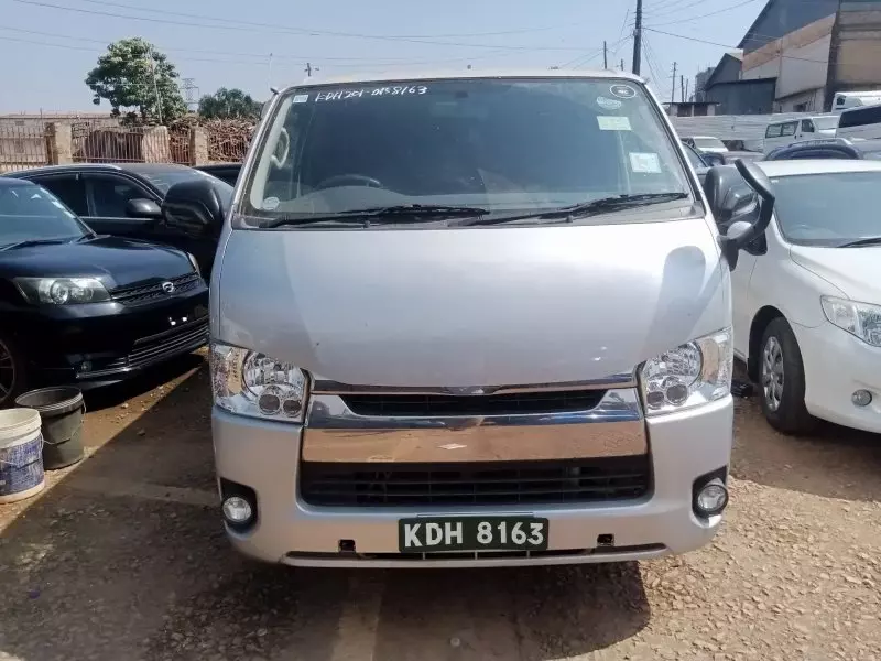 Toyota Hiace   - 2013