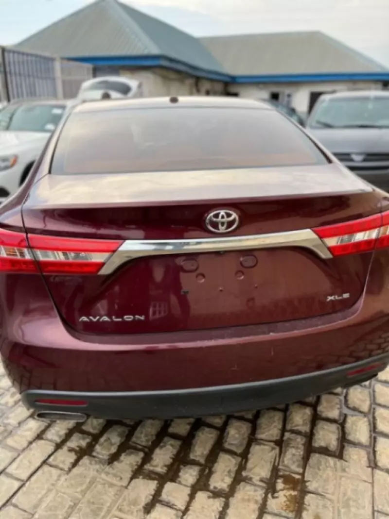 TOYOTA Avalon   - 2013