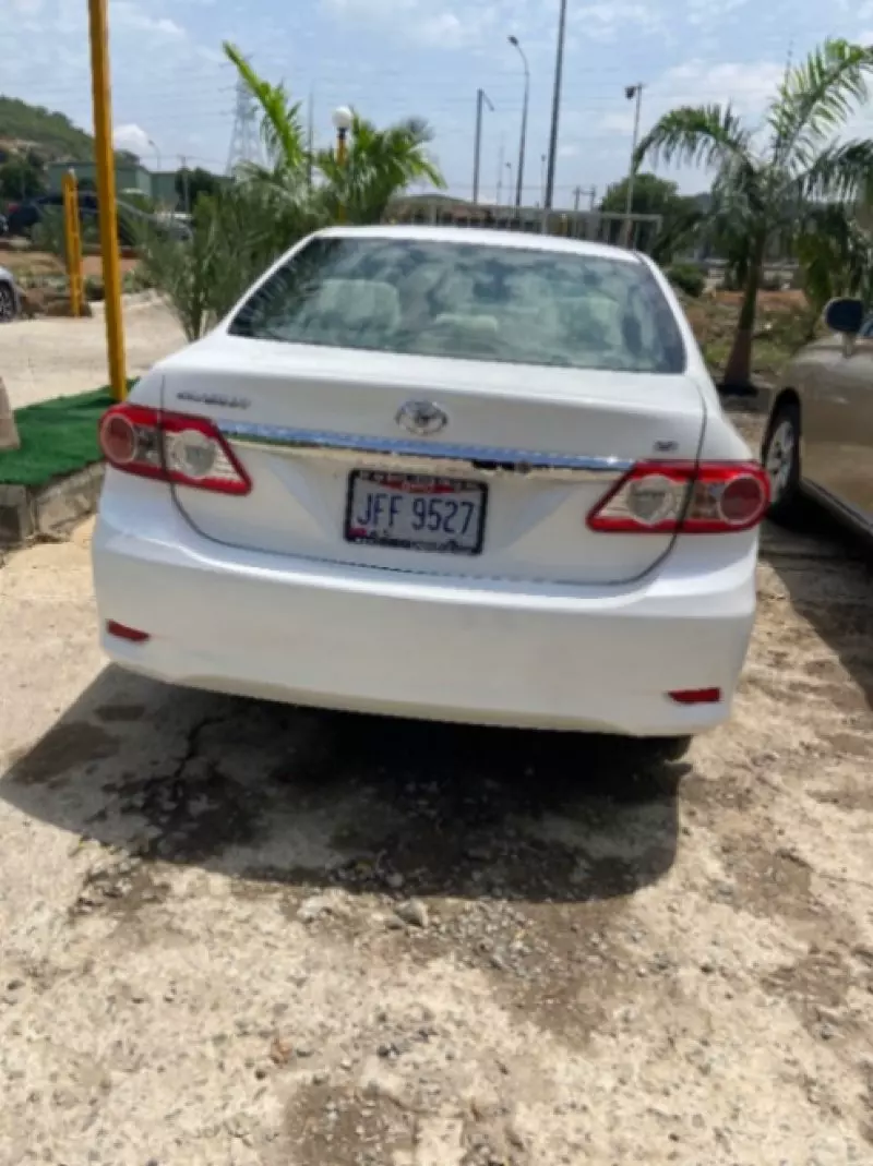 Toyota Corolla   - 2011