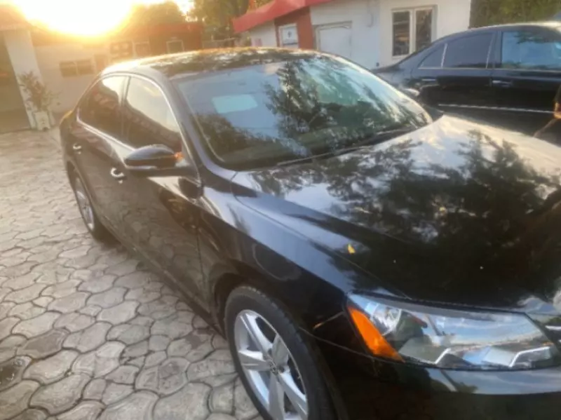 Volkswagen Passat   - 2013