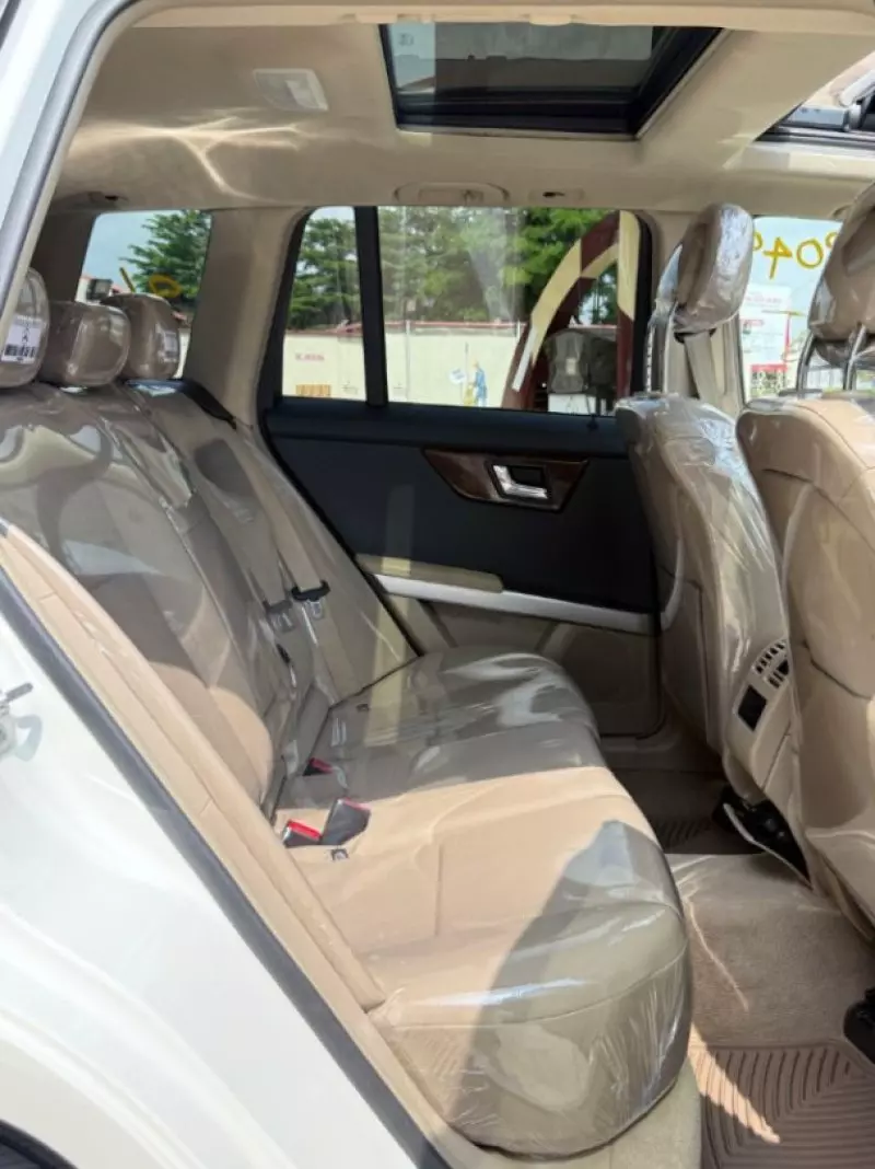 Mercedes-Benz GLK 350   - 2010