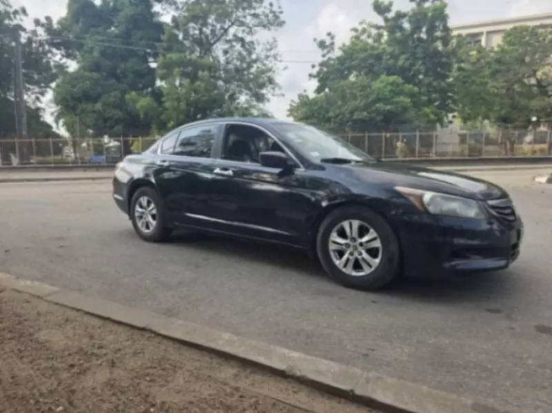 Honda Accord   - 2012