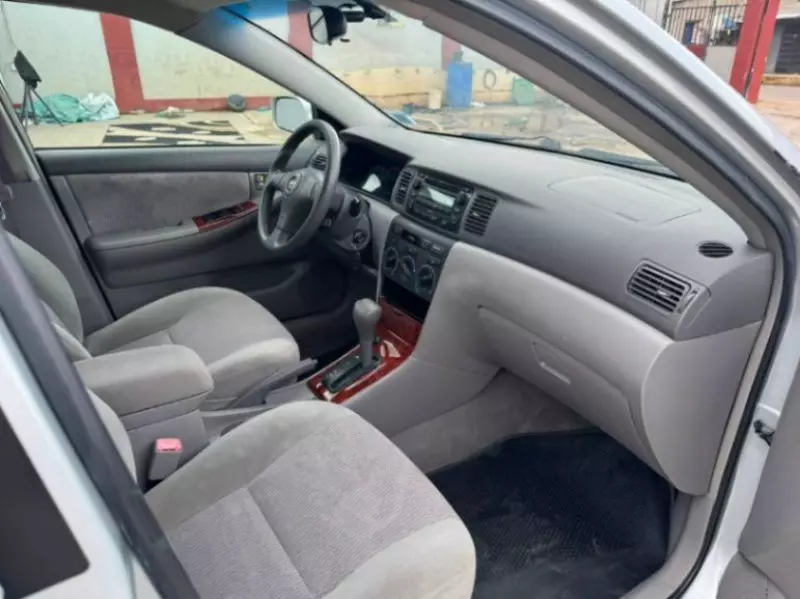 TOYOTA Corolla   - 2007