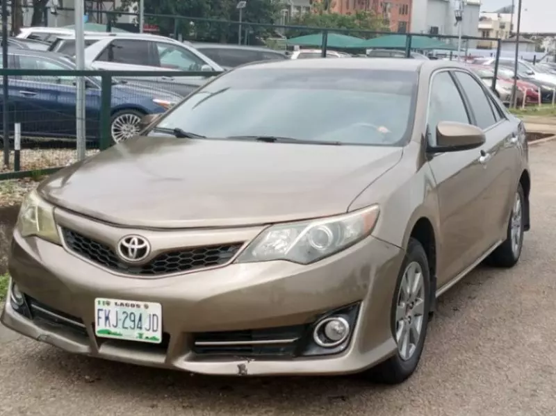 TOYOTA Camry   - 2014