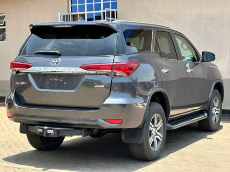 TOYOTA Fortuner   - 2019
