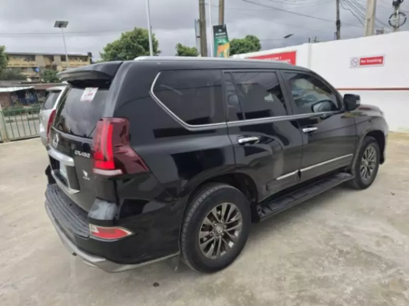 Lexus GX 460   - 2010