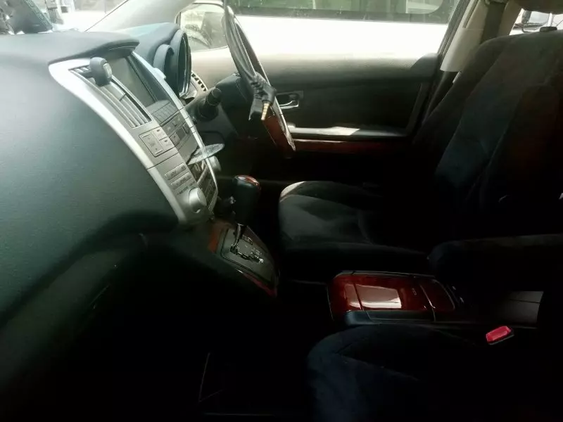Toyota Harrier   - 2012