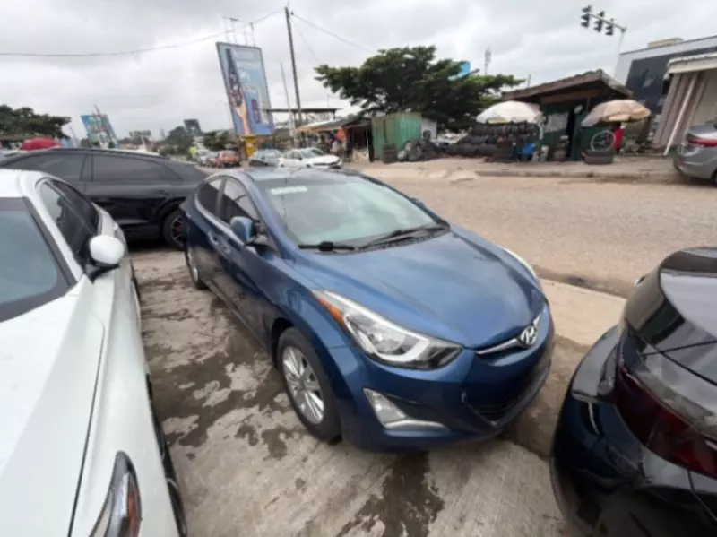 Hyundai Elantra   - 2016
